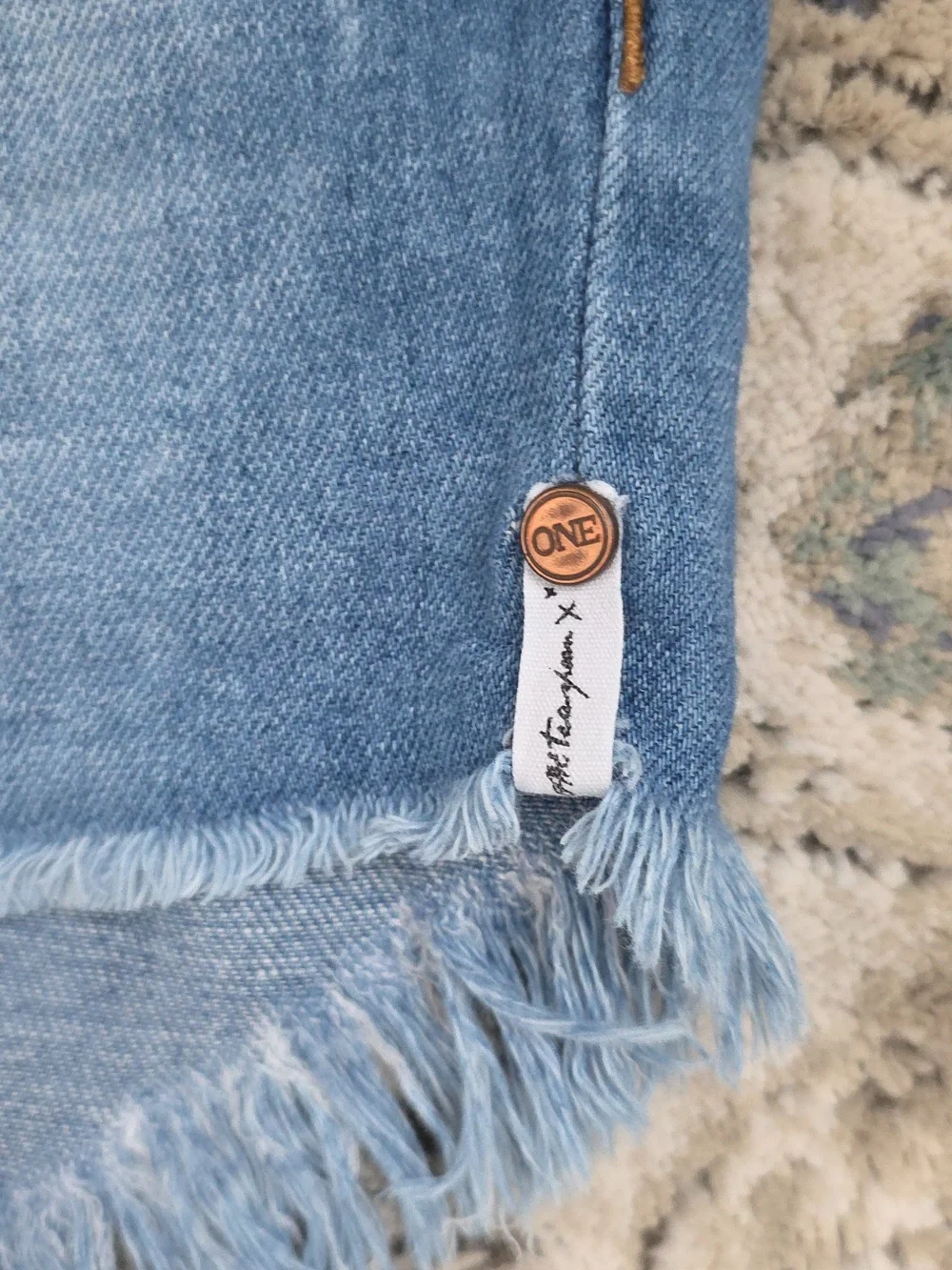 One Traspoon Denim Shorts